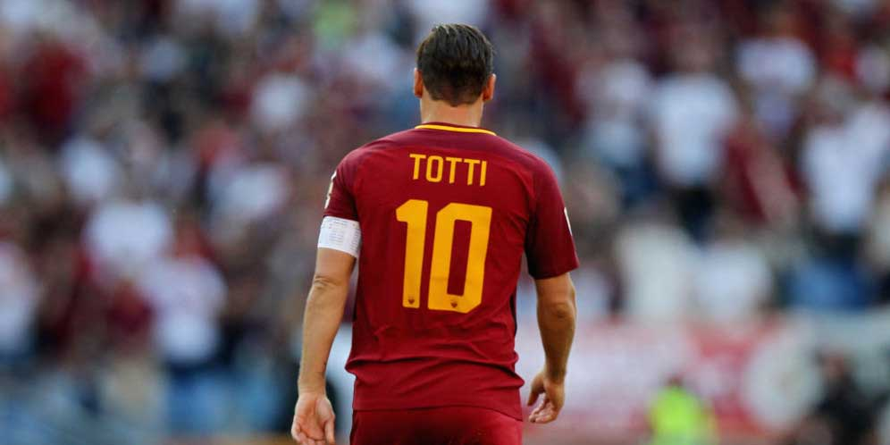 Nomor Keramat Totti Tak Diabadikan Roma